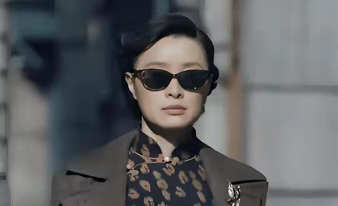 看《沉默的荣耀》…
觉得不仅仅是吴石等革命烈士，朱枫真的太伟大了，再看到已经满头
