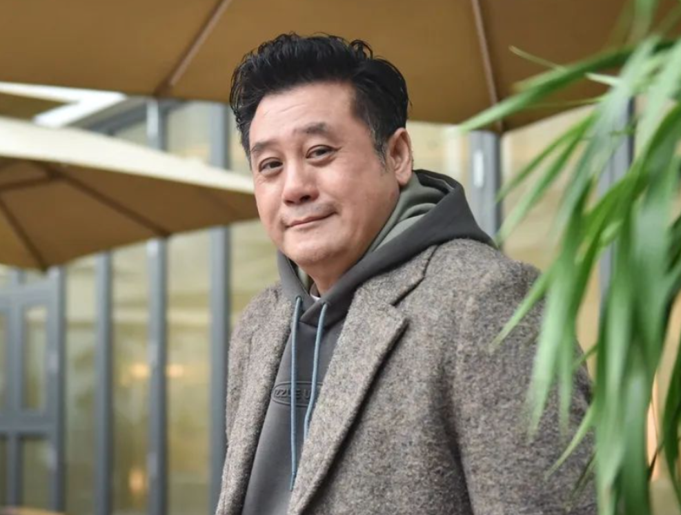 演员麦长青说：离开TVB去内地生活后，我放下演员的自尊，香港的影视行业已经不景气