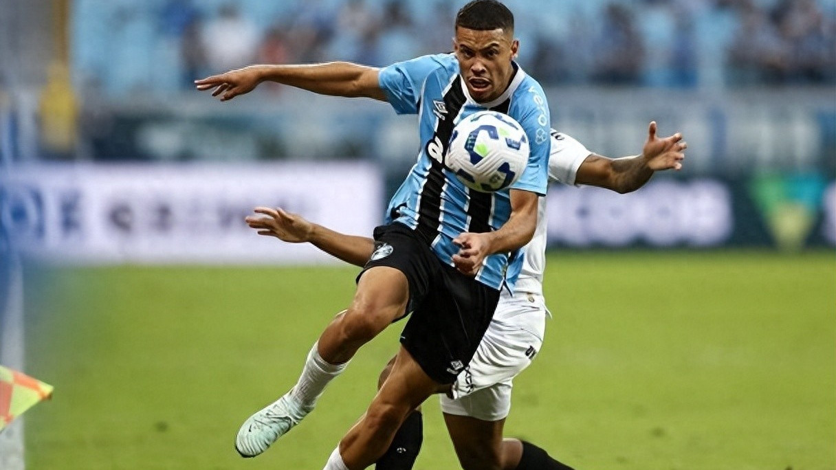 维拉也从巴甲格雷米奥淘宝，有意签下19岁边锋艾利森