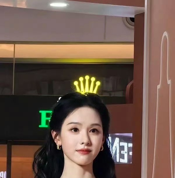 陈都灵是福建厦门人，爸爸是厦大教授，她的高考成绩足够录取厦门大学，为什么她不报名