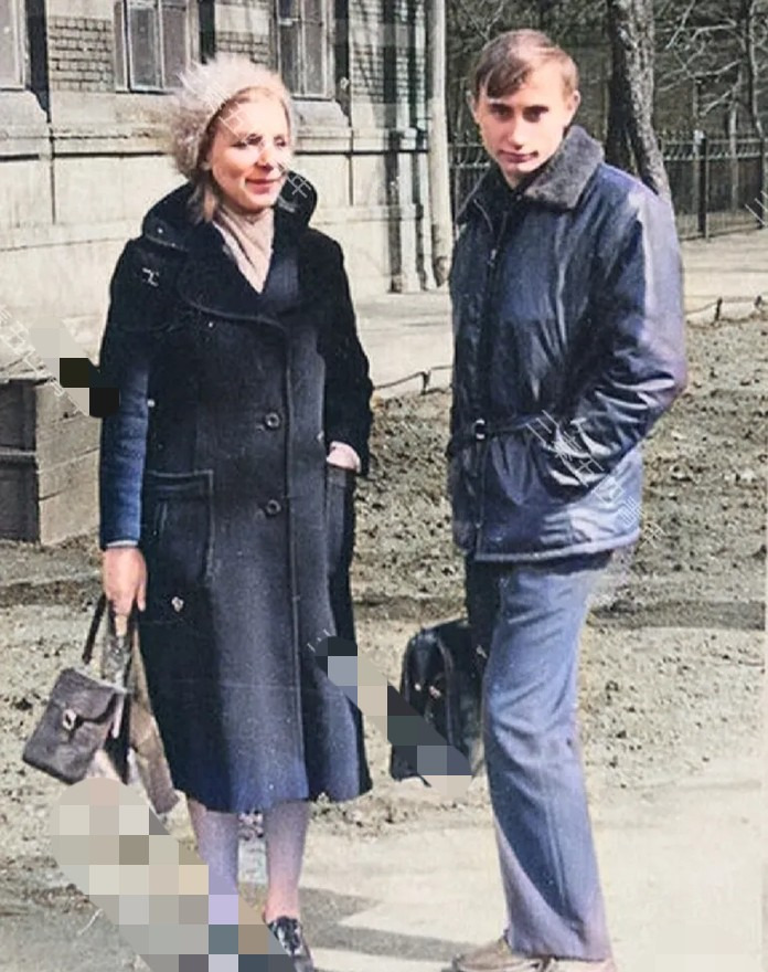 普京年轻时深藏不露的秘密











谁能想到，那个七十年代看起来文文