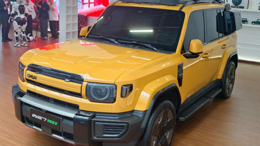 奇瑞一“大号SUV”来了，长得像路虎卫士+混动引擎，走平价路线