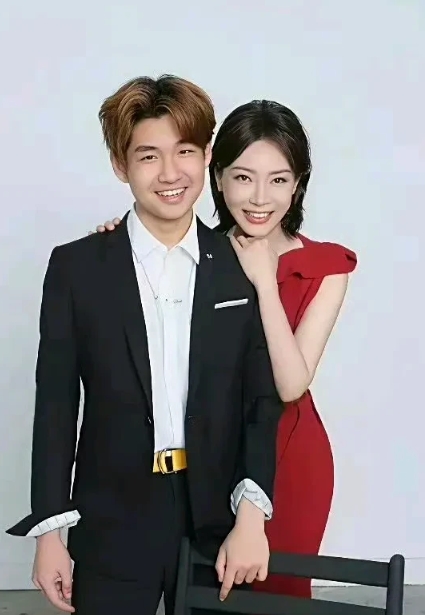 陈数啊！不要再道德绑架继子。不要说为了继子不再生孩子，明明是想无痛当妈。

娱乐