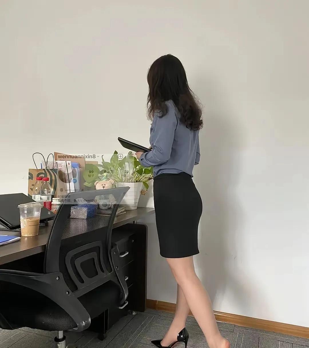 下班也不愿意回家，办公室里的空调真的好凉快，下班一出门，一股热浪袭来，真的太难受