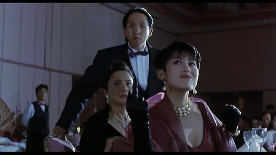   翻出来《与龙共舞》这个片子。土人以前没看过，看到的时候就已经是刘德华在豪华游