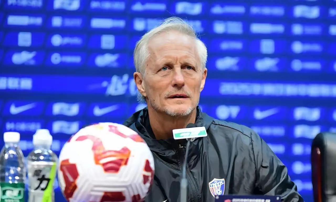 “南哥之争“，云南玉昆收官战客场挑战河南队，玉昆主帅安德森霸气宣言，“拿下胜利，