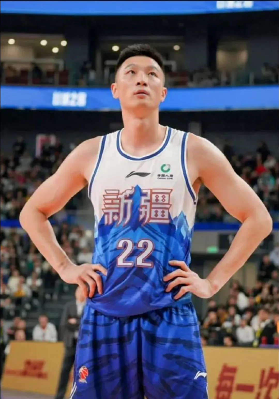 昨晚新疆主场118：102战胜了深圳男篮，新疆男篮全员多点开花，多达6人得分上双