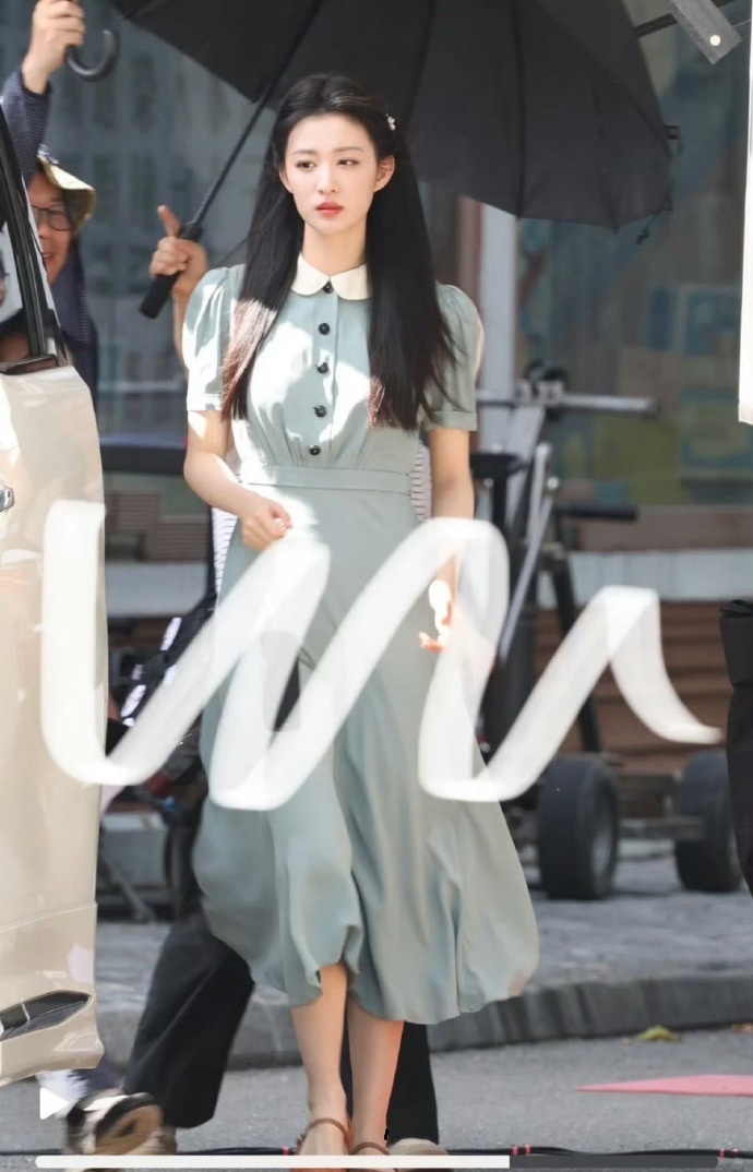 王楚然一张脸救了一条裙子，别人穿不会是灾难吧？ ​​​