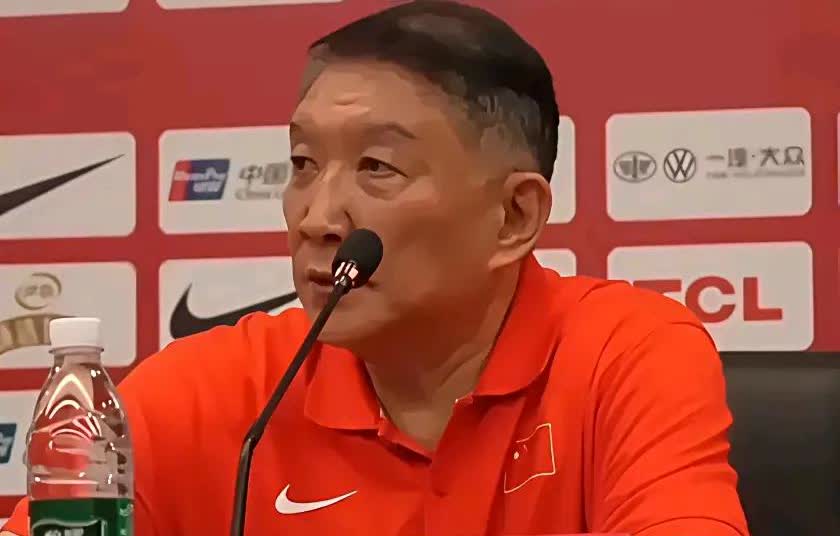 事隔多日，篮协是不是不敢解聘宫鲁鸣，宫鲁鸣会不会要求高额的违约金！
宫鲁鸣如果