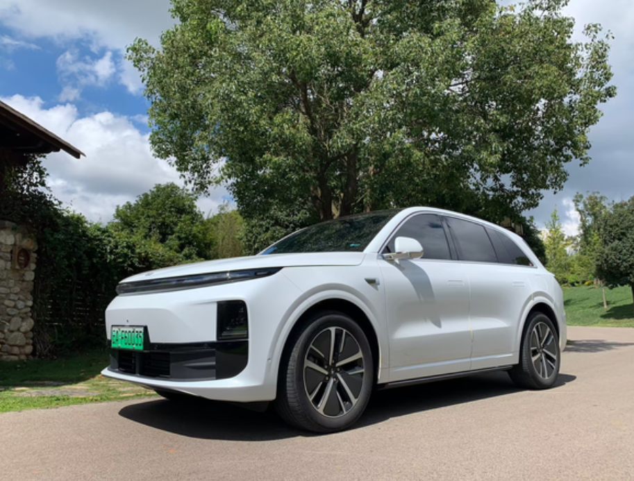 理想用车五千多公里感受
提车昆明，第三天就出发大理、保山、芒市、瑞丽、腾冲，玩了