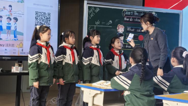 名师引领促成长 校际联动共提升