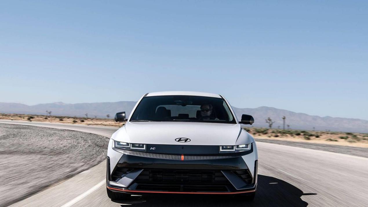 【韩系动向1525】德国媒体：现代IONIQ5N实力远超大众ID.4 GTX