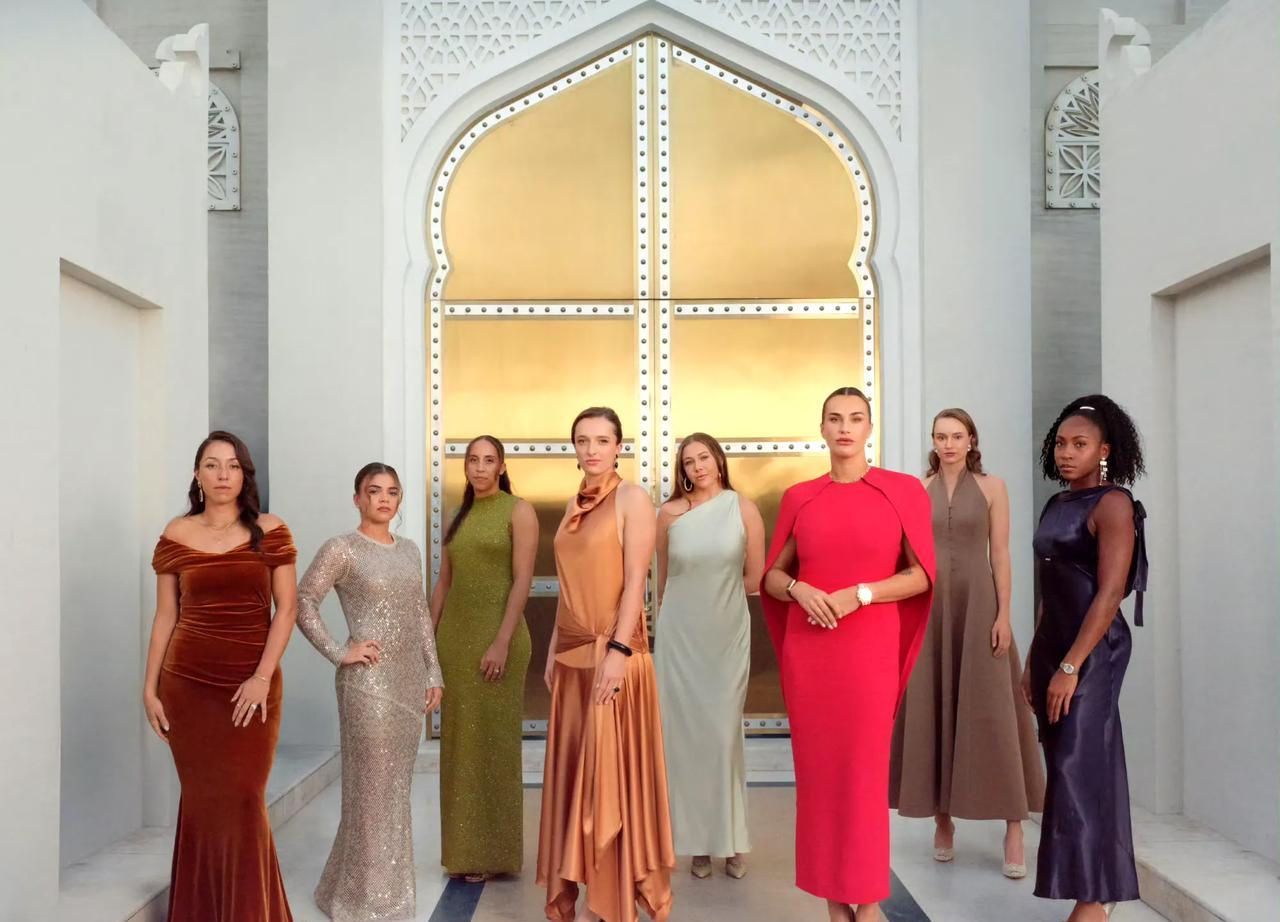 千呼万唤的年终八美图终于出炉！
不得不说，论气场还得是c位的萨巴伦卡，一身红裙很