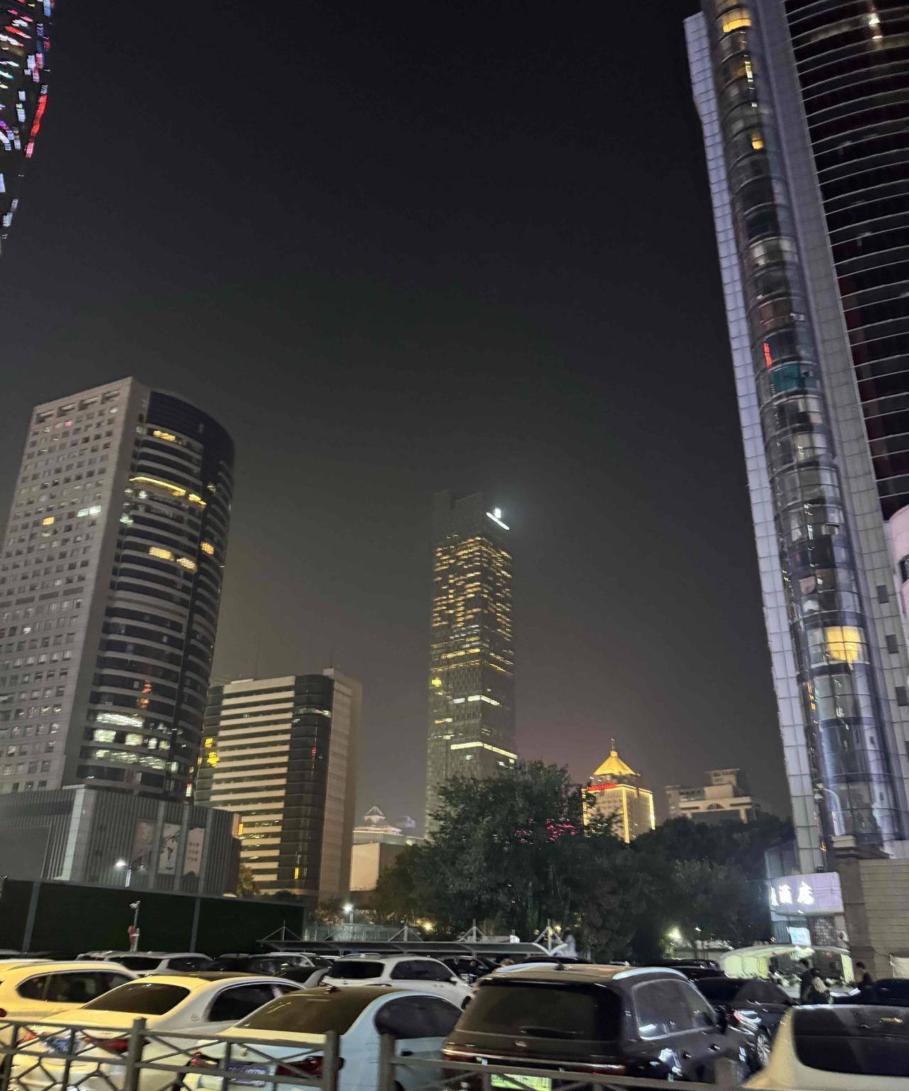 南京文旅今年的客流量已经超越去年7天！
这么多人对南京的喜爱说实话还是比较惊喜的
