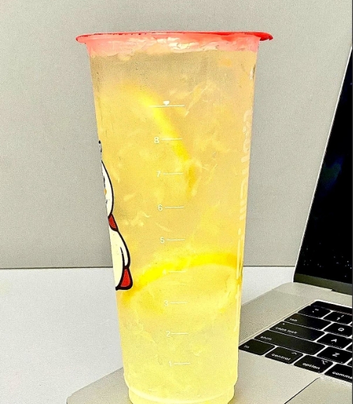 蜜雪冰城员工看了想辞职：学会这招，再也不用为捶柠檬付费！附家庭版吨吨桶升级配方～