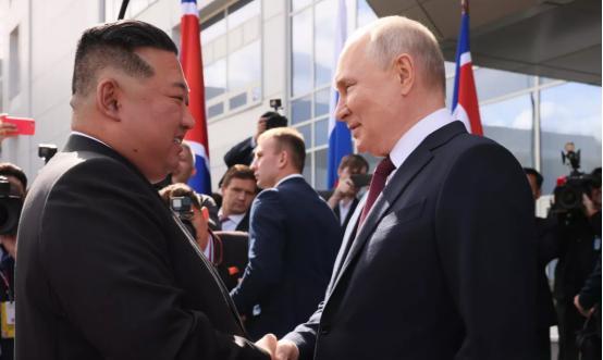 “俄罗斯日”当天，金正恩主动给普京发贺电，暗示俄朝要继续做大做强
6月12日，朝