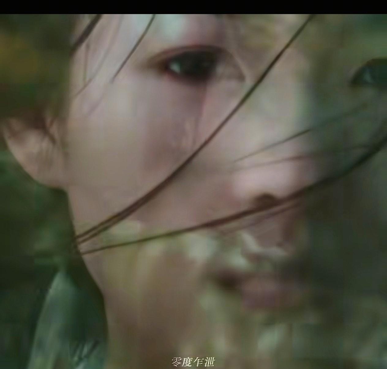 提起华语影史的倔强女性角色，章子怡的名字永远绕不开。从《我的父亲母亲》里执着追爱