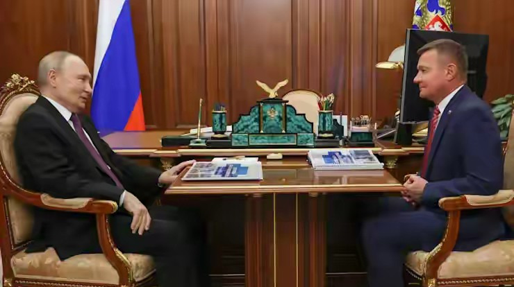 普京免职交通部长，当晚就自杀了！











这事儿太邪门了！早上还好