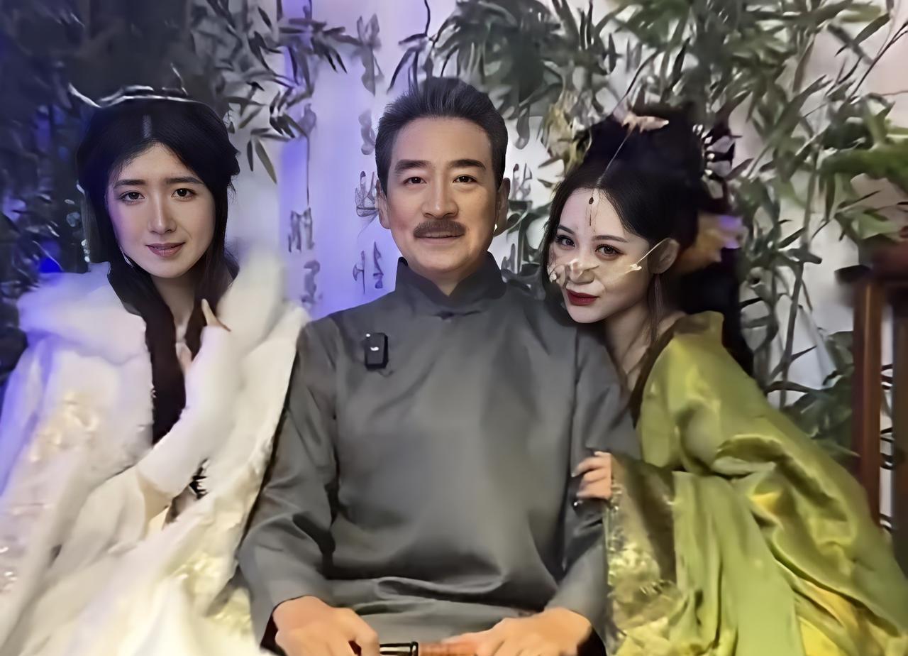 演员寇振海有多心酸？
70岁的年纪，头发都白了，身体也不行了，
和他同龄的老头早