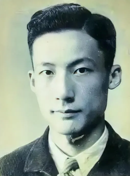 1949年，毛人凤下令枪决36名地下党，朱君友以为自己死定了，谁料，行刑前一天晚