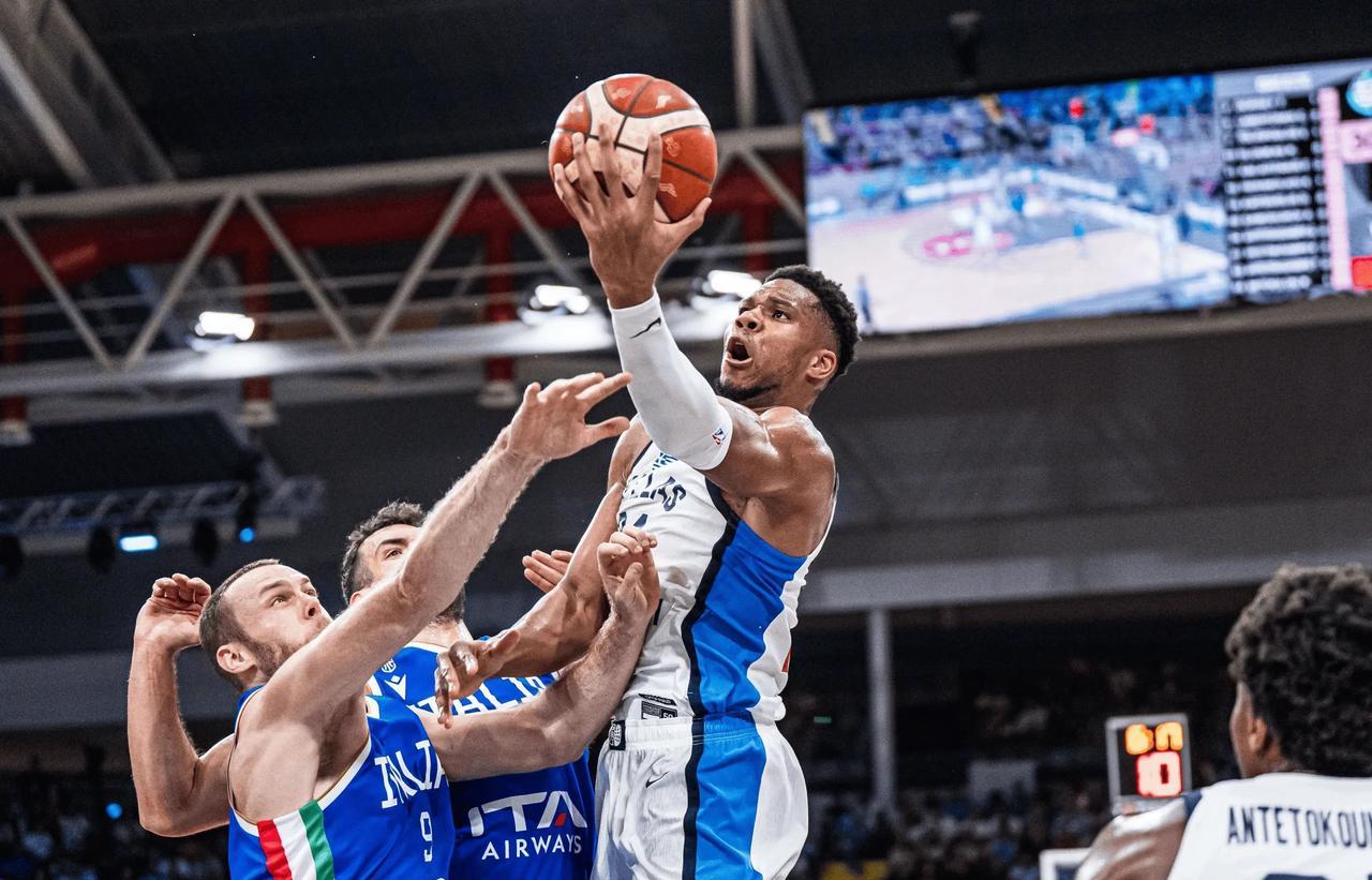 NBA情报局8月29日讯 在男篮欧洲杯小组赛的激烈对决中，希腊队以75-66力克