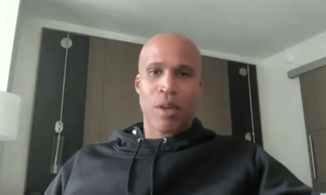 理查德-杰弗森在一档节目中回击那些妄图因库明加事件批评史蒂夫-科尔的人：
