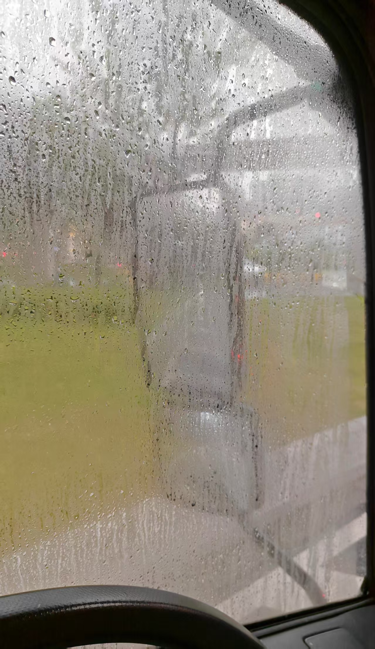 我是一名货车司机，有什么办法可以解决这种水雾，效果好的，求告知