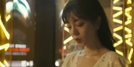 李溪芮转型太成功了！《我是刑警》法医苏畅敏锐果敢，《暗潮缉凶》隋晓细腻勇敢，同是