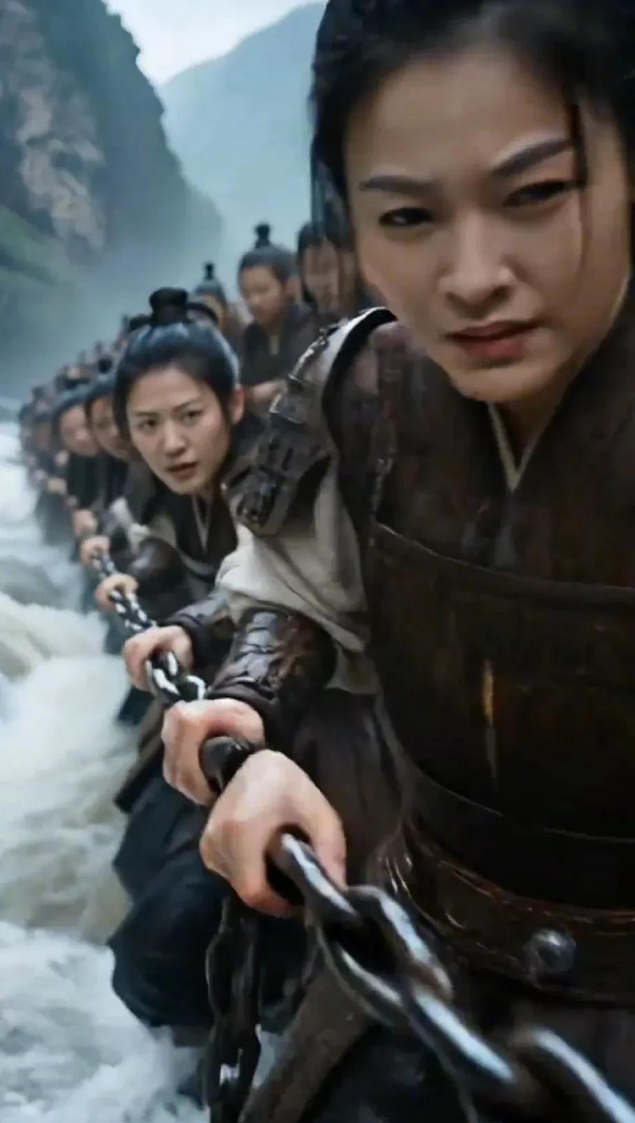 从小就喜欢杨家将的故事，特别是之前在暑假的时候，有一部李若彤主演的杨门女将，在一
