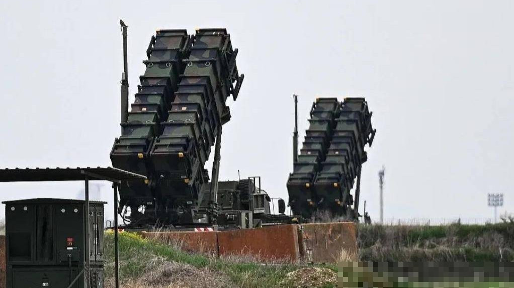 美又变卦！纠结10天后，特朗普对普京，还是没敢迈出最危险的一步