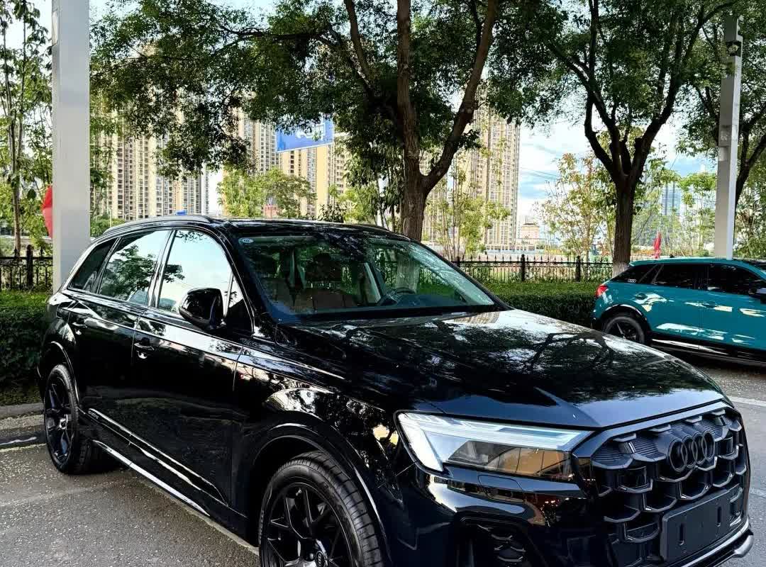 46万的奥迪Q7还卖不过宝马X5
上哪说理去[捂脸]

末代改款的Q7，硬
