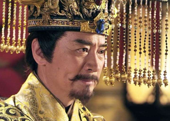 二王降唐后，李渊为何杀窦建德而不杀王世充？
都是成年人了，王世充怎么死的还看不出