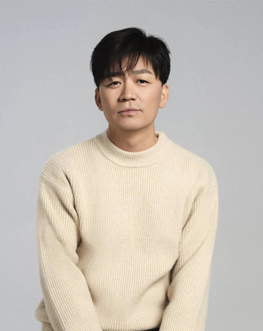 王宝强是真坐不住了！新剧《棋士》首映礼上，他就坦言观众期待值拉满，自己压力山大。