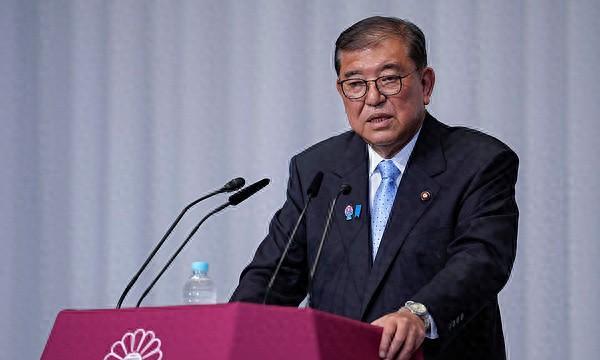 美日达成贸易协议后，石破茂首度回应要不要继续当首相。
7月22日，美日贸易协议落