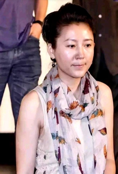 王小丫，真的变老了！

许久未露面，前央视著名节目主持人王小丫，确实是老了！
