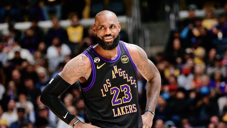 41岁后仍场均27+7+7！詹姆斯的伟大，却容不下黑子的放大镜