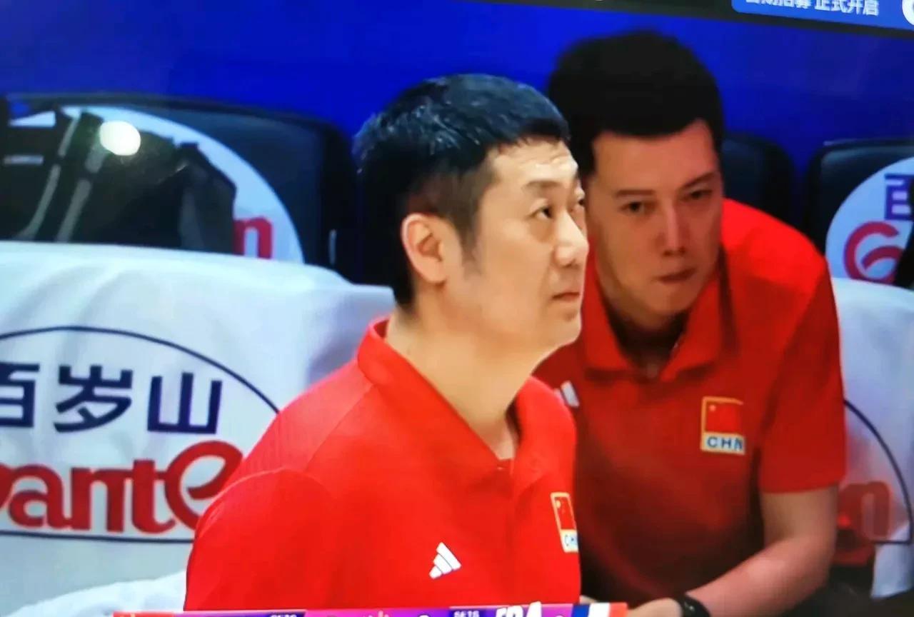 好运连连，好事撞衫。6月18号是个好日子，世界女排联赛(香港站)中国女排对阵捷克