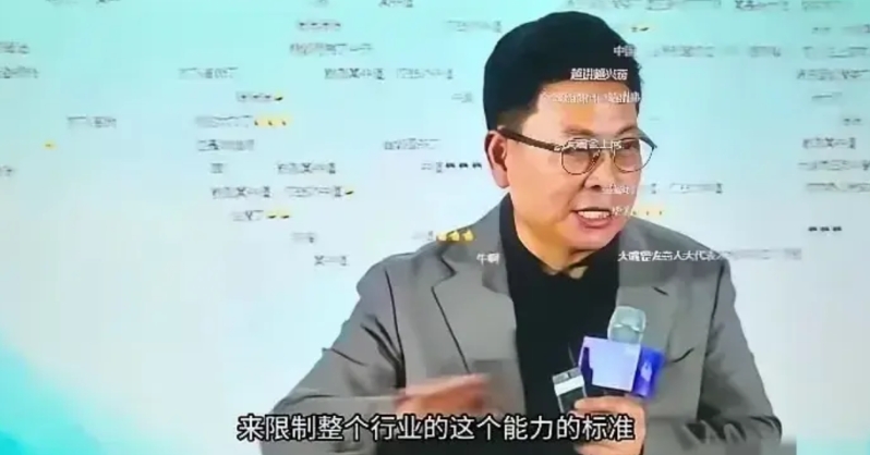 小米开始全面舆论战反击，余承东这次是把小米得罪的死死地了。

余大嘴这次真的有点