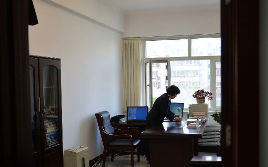 宝律县财政局长被贬到档案局后上演无间道，策反县委书记最信任的人最终将其扳倒