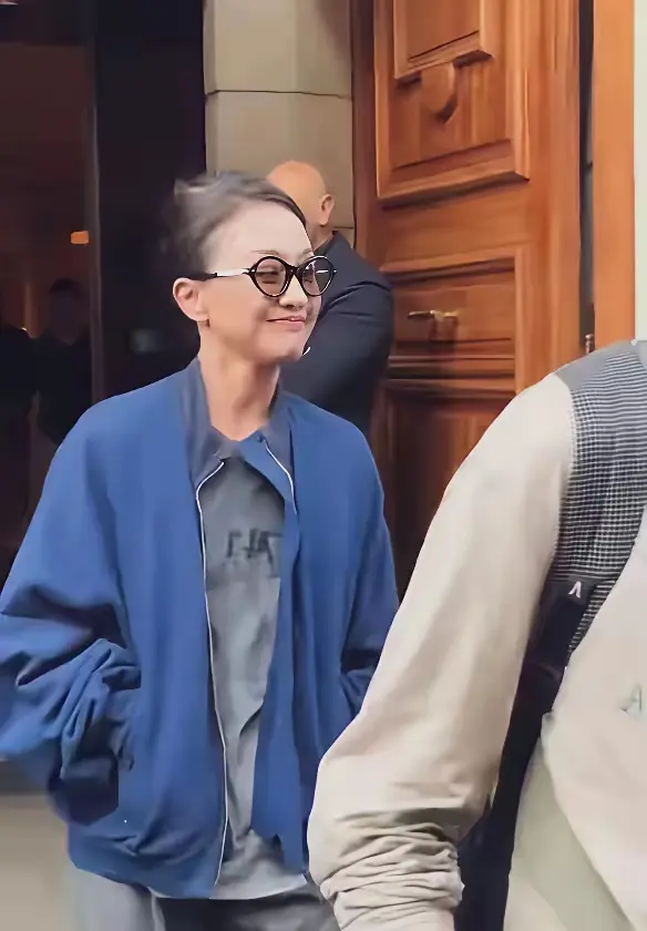看看你能认出这是谁吗？