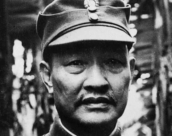 1938年7月，17岁的郭翼青嫁给了54岁的三婚男程潜。新婚之夜，圆房之后的郭翼