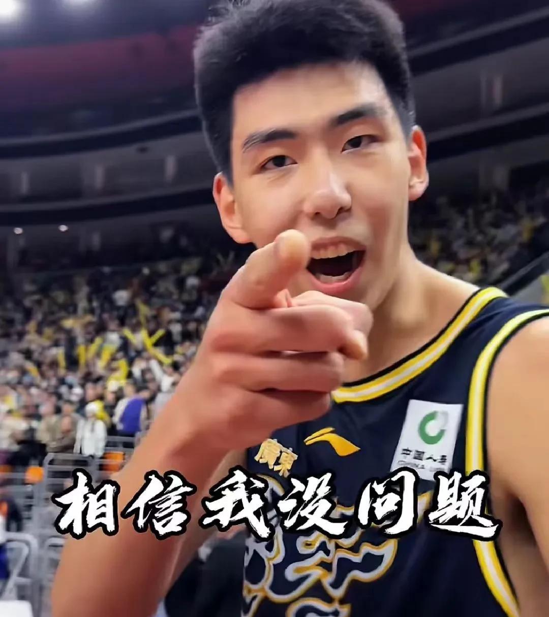 据某媒体透露，广东宏远续约徐昕。 



这则消息迅速在球迷圈内引发热议，标志着