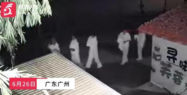 “这也太吓人了！我是不是遇到什么灵异事件了？！”6月26日凌晨4点，广州花都的一