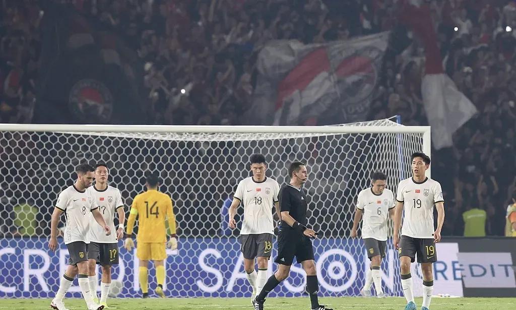 中国男足5日晚在2026美加墨世界杯亚洲区预选赛18强赛第九轮比赛中以0:1不敌