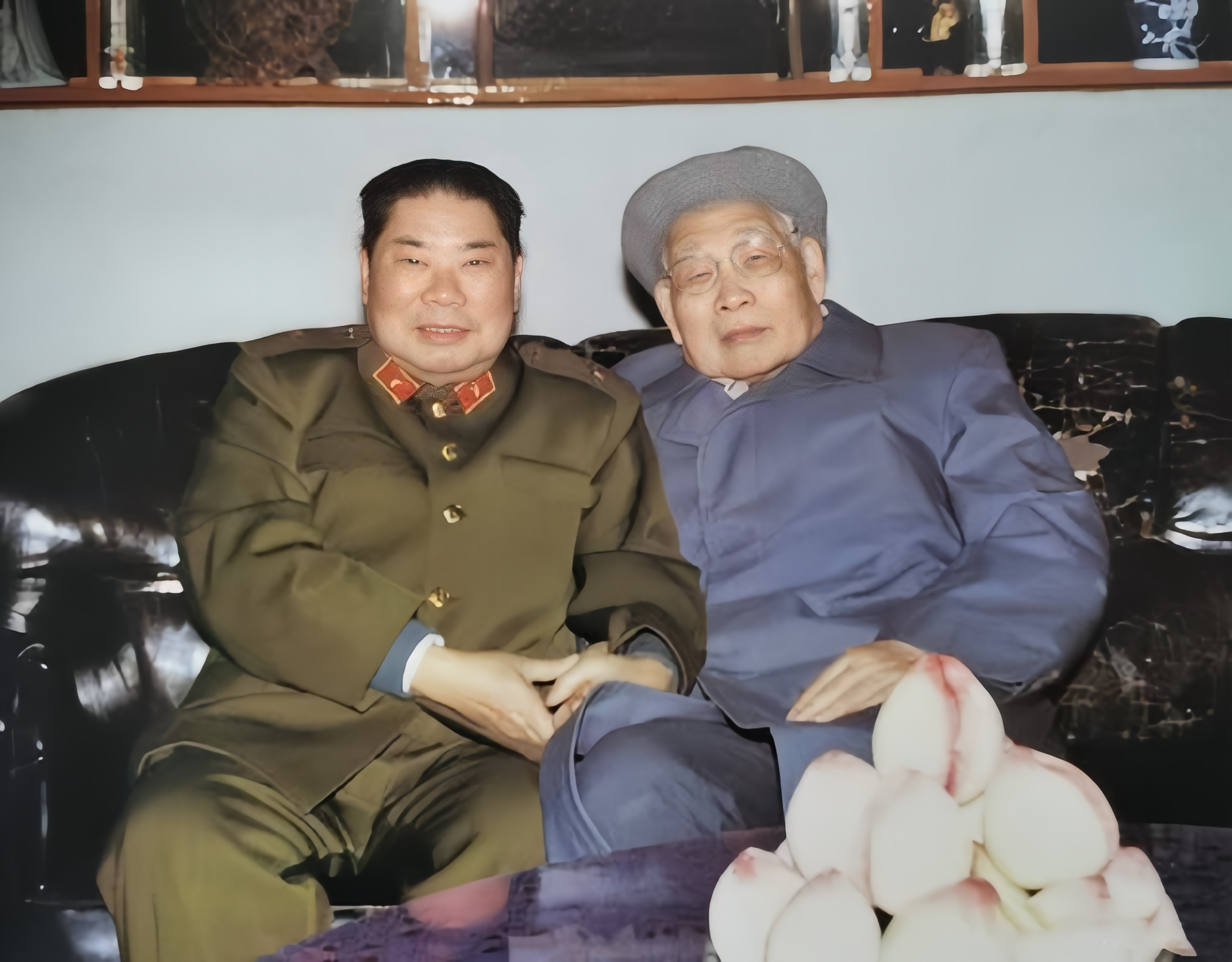 开国上将杨得志戎马一生，战功赫赫，建国后他担任了长达25年的大军区司令员，地位相