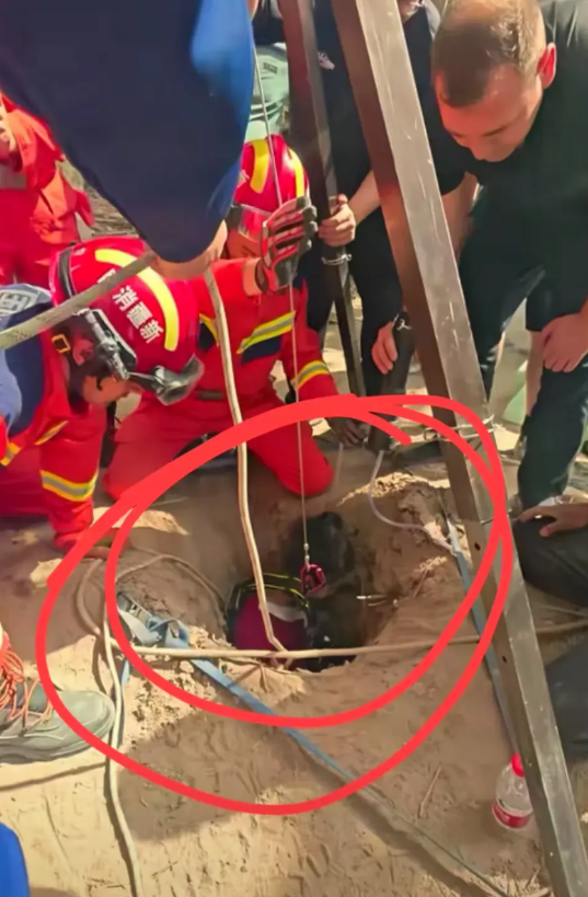 破防了家人们，这个女孩被人民日报点名表扬了，她这样做的目的不是为了转正，也不是为