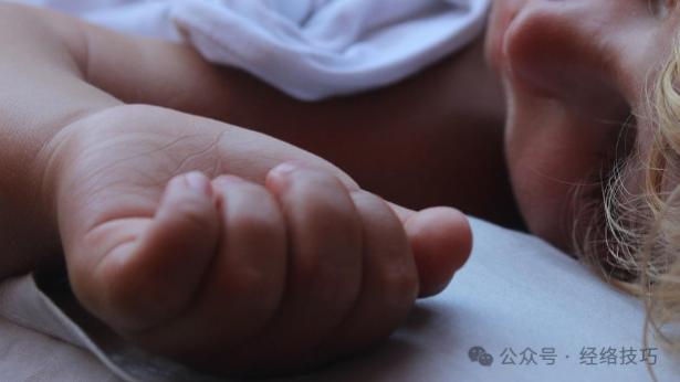 长假熬夜积下的“睡眠亏空”，真的能靠补觉还清吗？