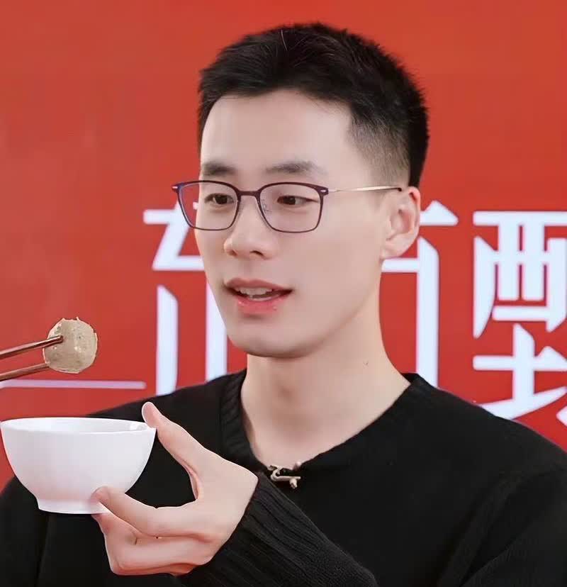 东方甄选的顿顿离职了

早就感觉他不会一直干下去，他给人的感觉，不接地气，娘