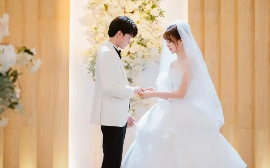 重生后，我不再嫁给上辈子爱过我又伤过我的人