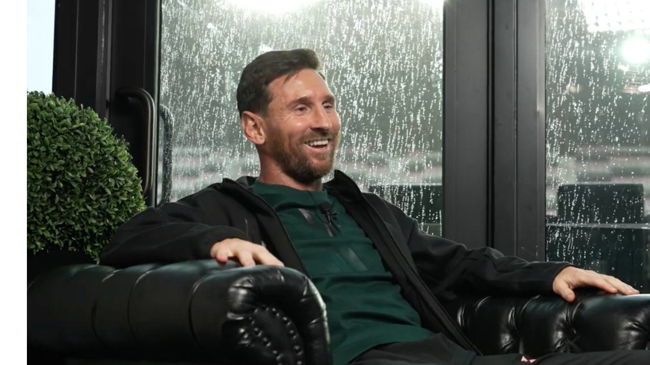 球王也怕老婆！梅西自曝在家被禁踢球，26年深情宠妻太好嗑